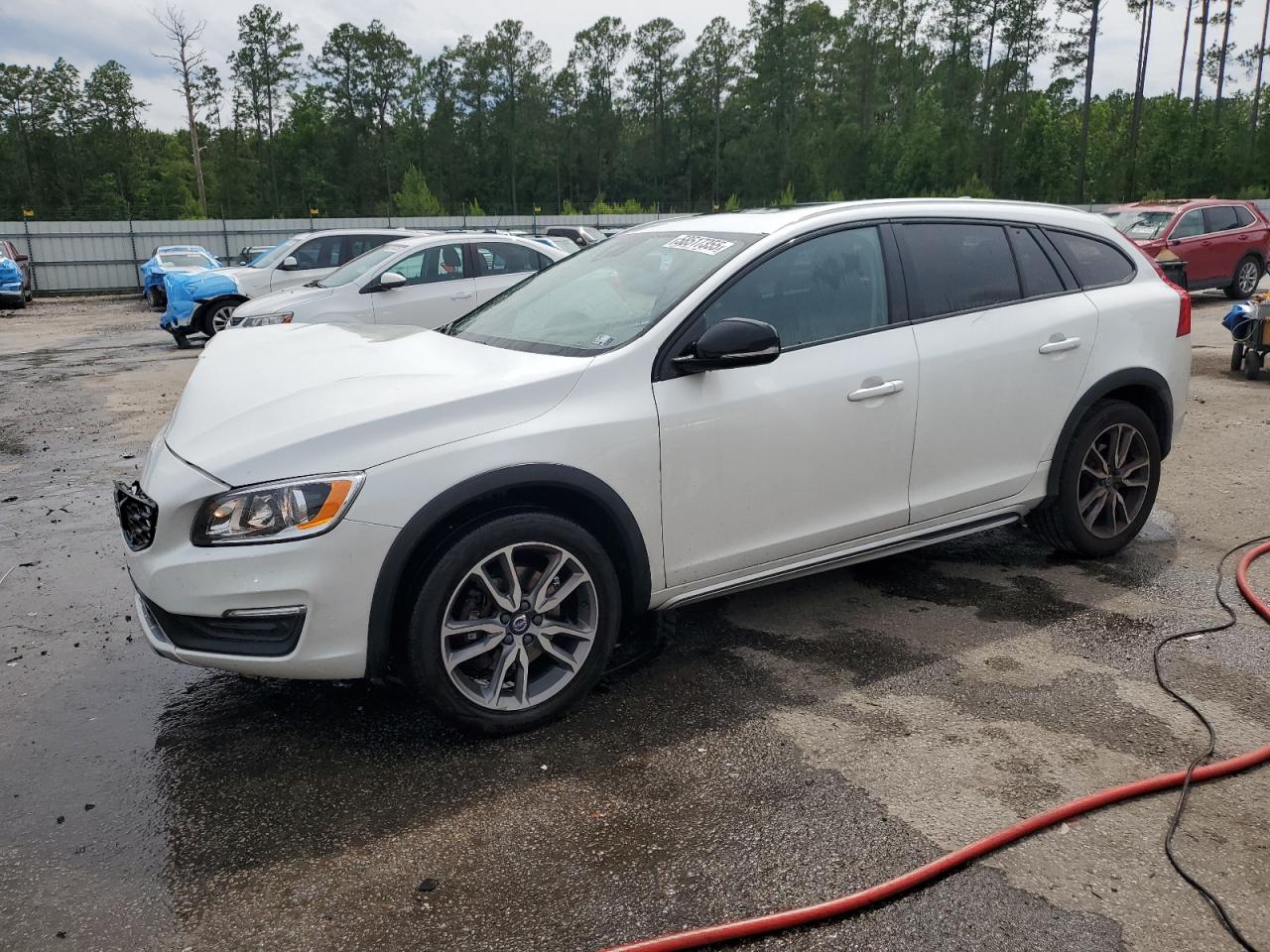 VOLVO V60 PREMIER
