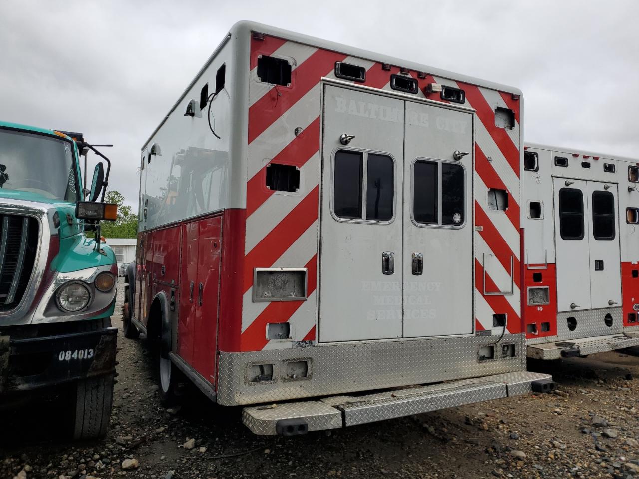 FORD F-550 SUPER DUTY