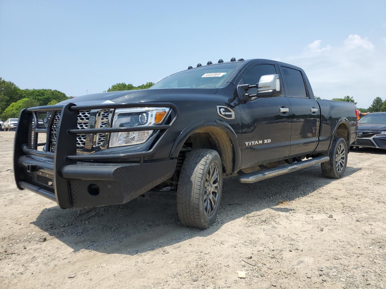 NISSAN TITAN SL