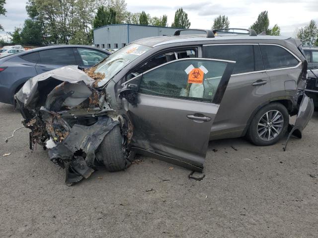 Vin: 5tdjzrfh5js548618, lot: 57029975, toyota highlander se 2018 img_1