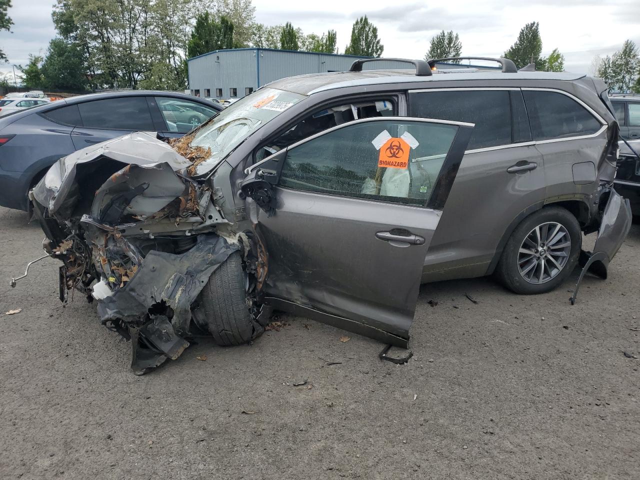TOYOTA HIGHLANDER SE