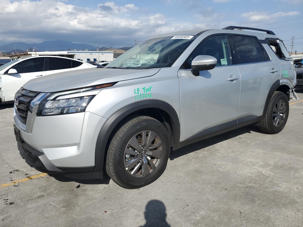 NISSAN PATHFINDER SV
