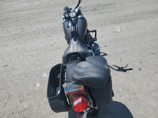 2019 HARLEY-DAVIDSON FLHCS 1HD1YBK28KB039352