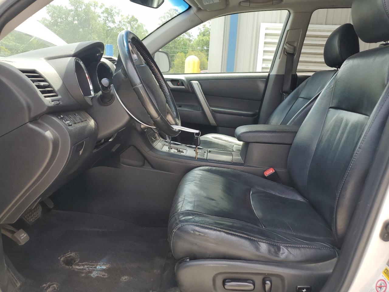 TOYOTA HIGHLANDER SE