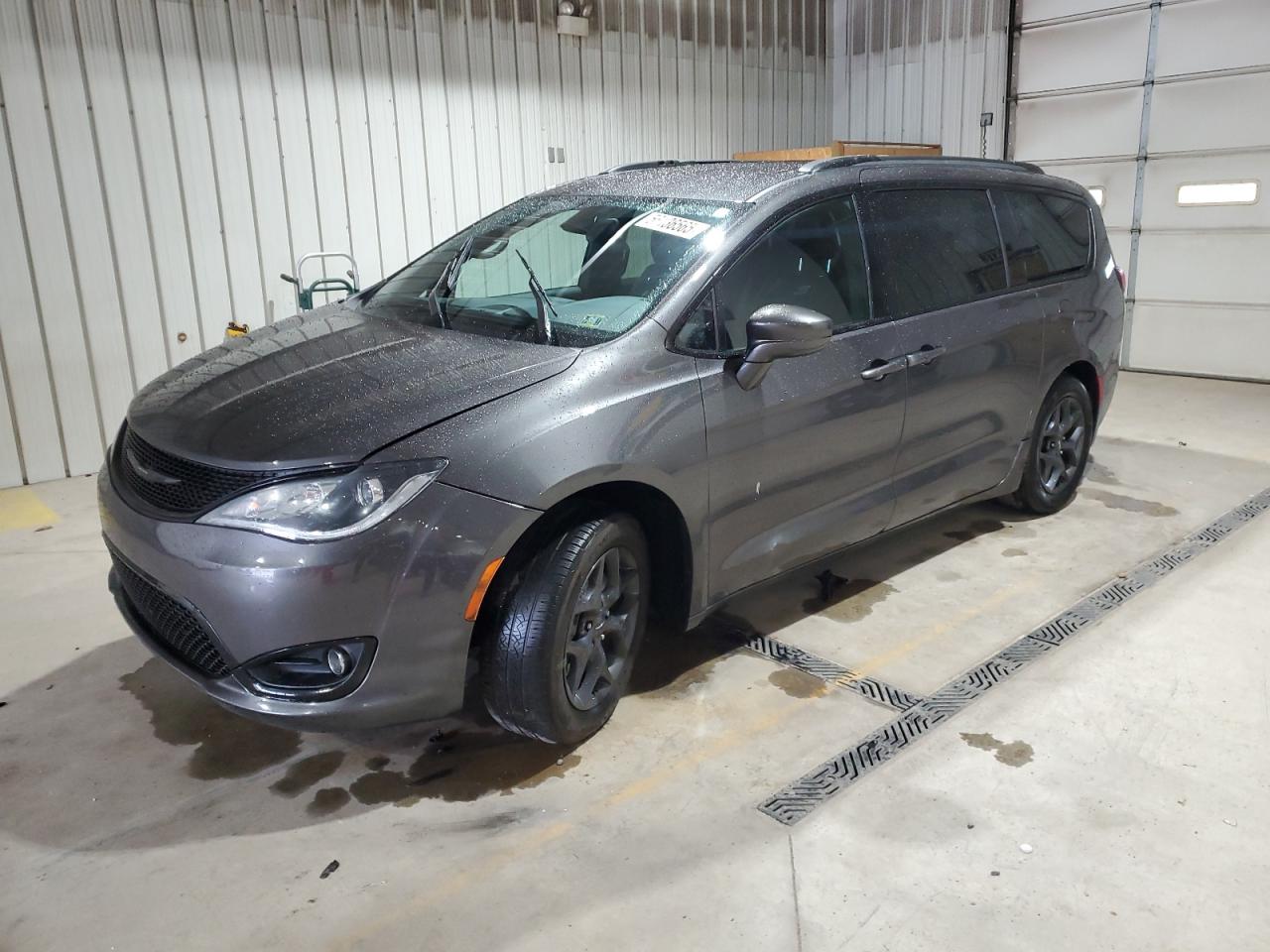 CHRYSLER PACIFICA TOURING L