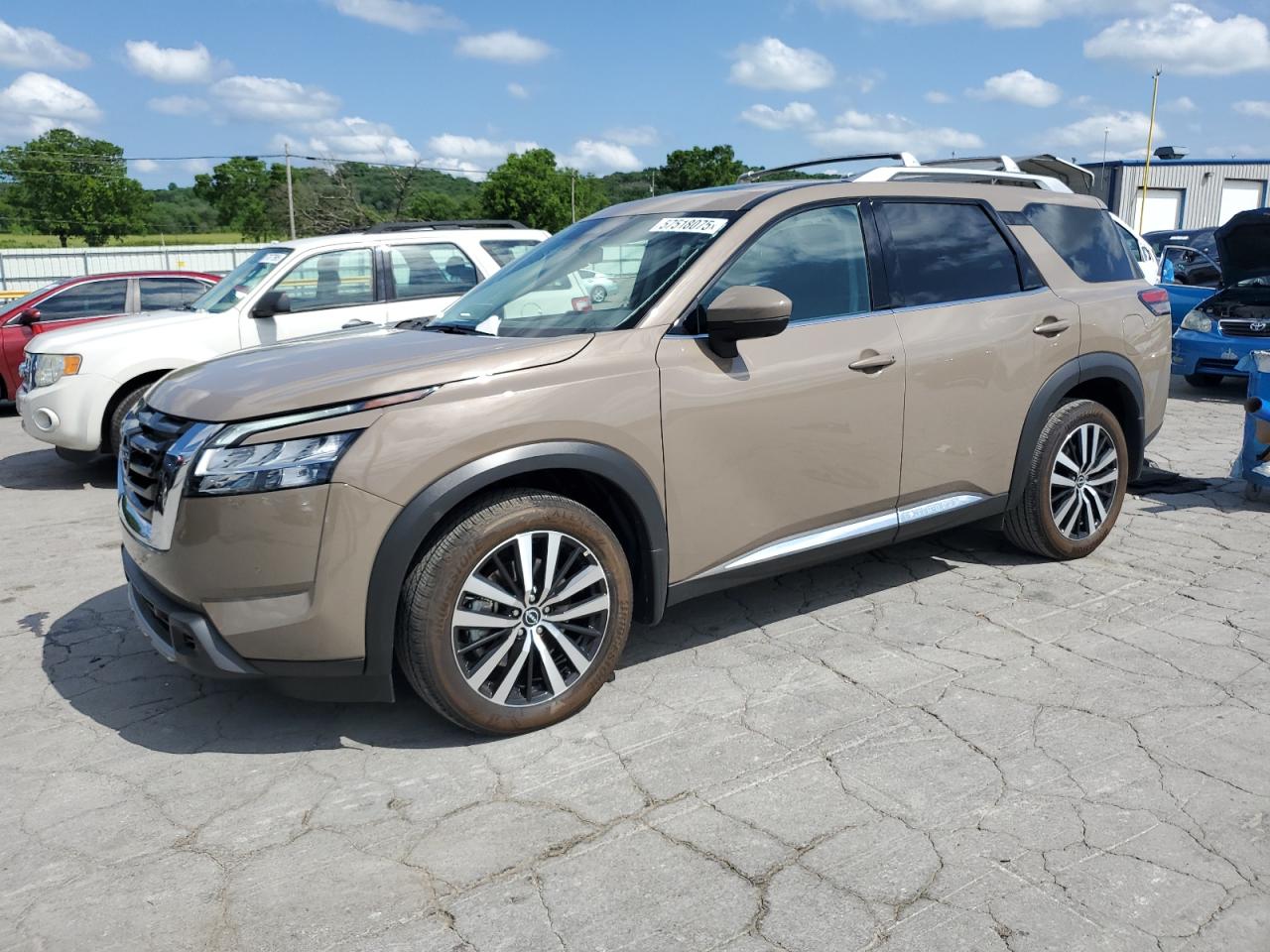 NISSAN PATHFINDER PLATINUM
