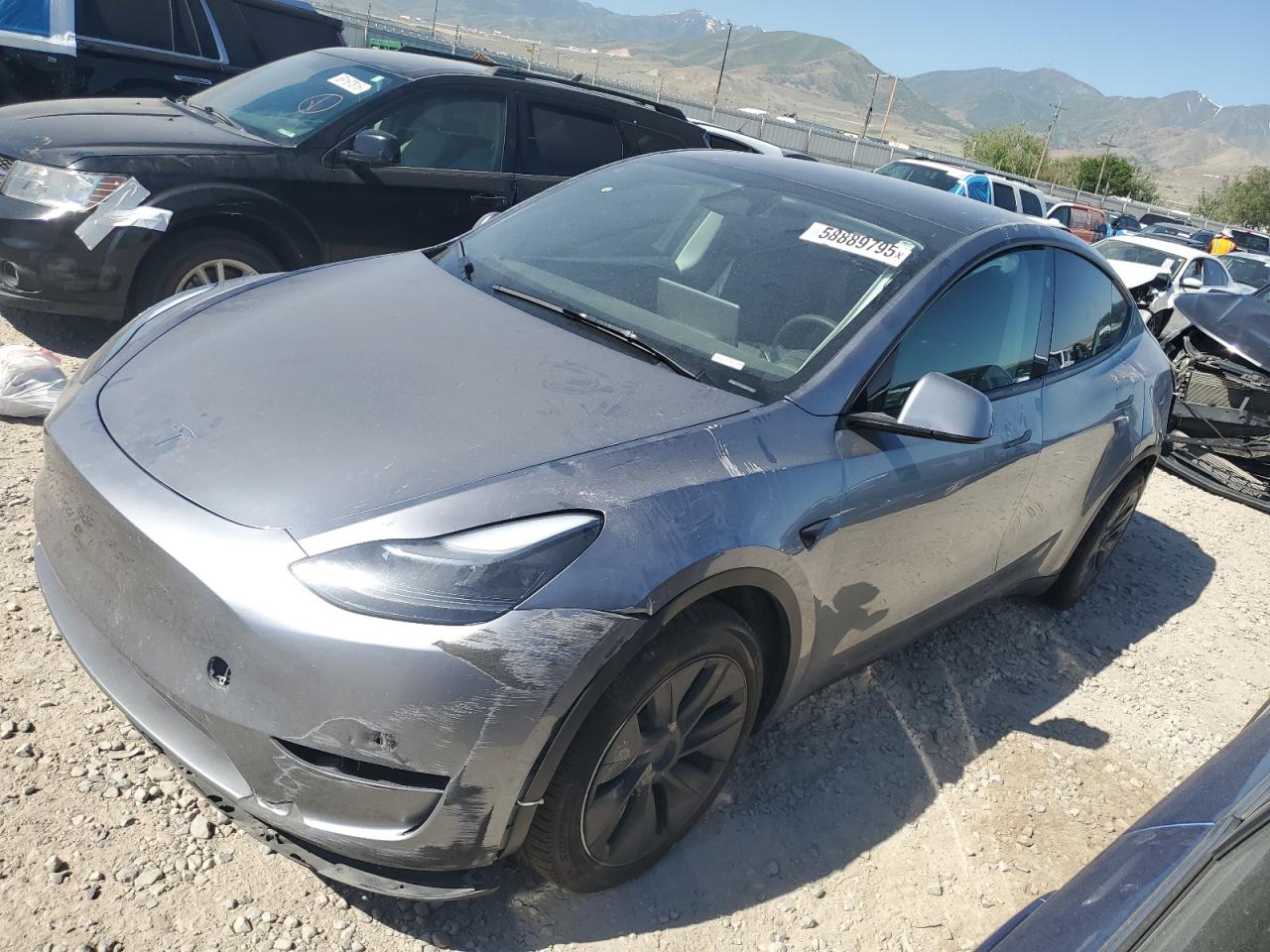 TESLA MODEL Y