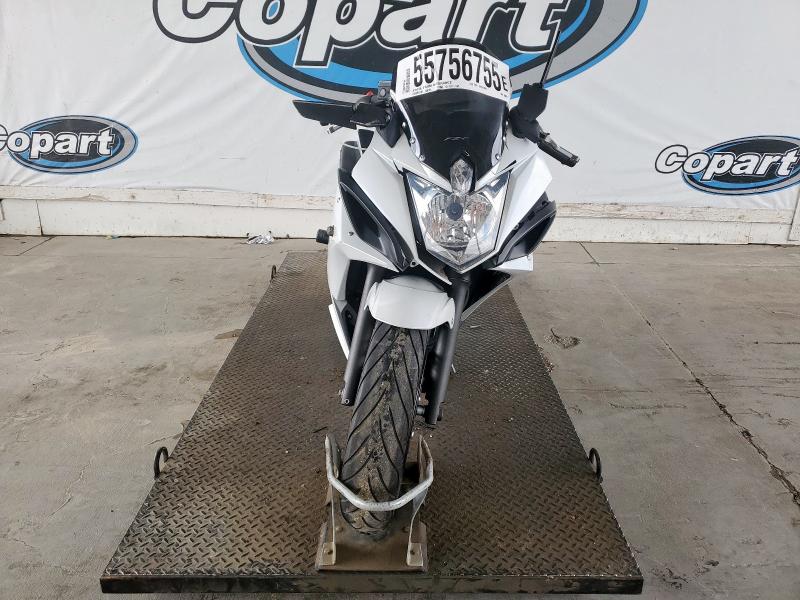 YAMAHA FZ6 R 2012 white  gas JYARJ18E5CA009877 photo #3