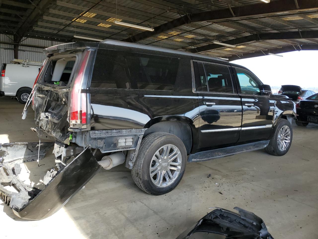 CADILLAC ESCALADE ESV