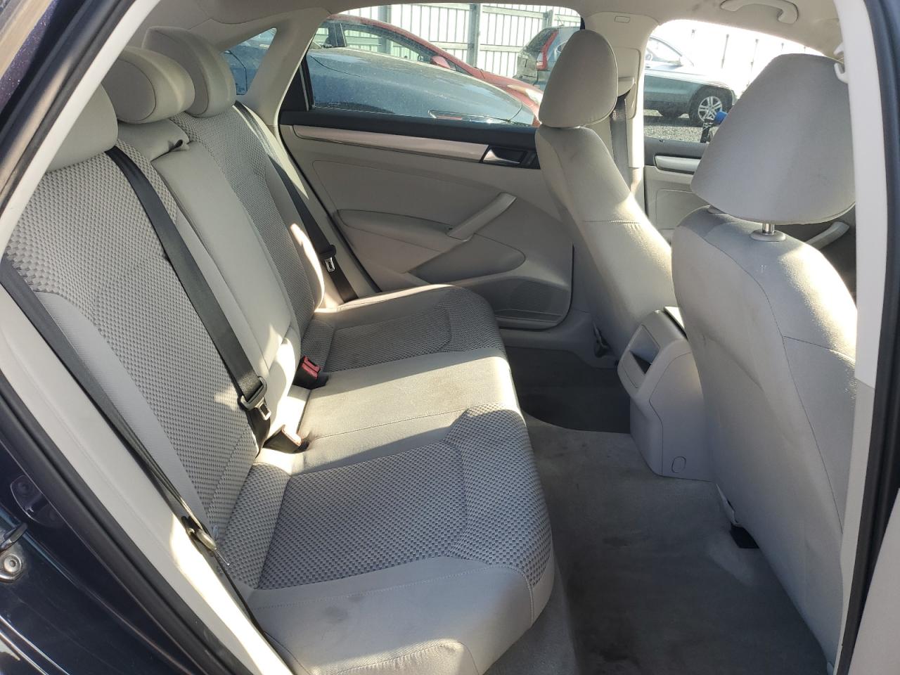 Volkswagen Passat s 2012