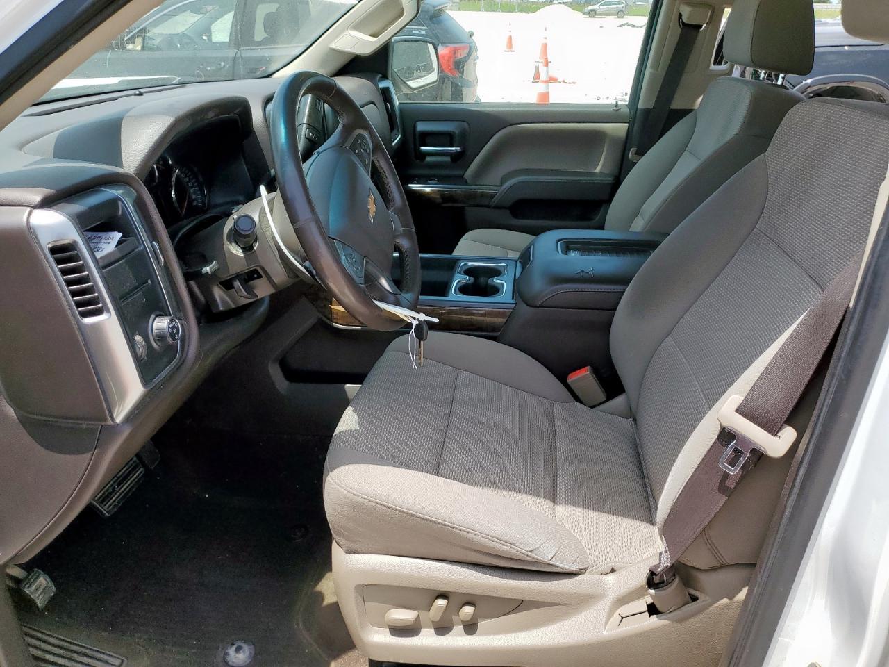 CHEVROLET SILVERADO C1500 LT