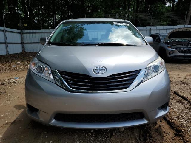 2017 TOYOTA SIENNA LE 5TDKZ3DC4HS895585