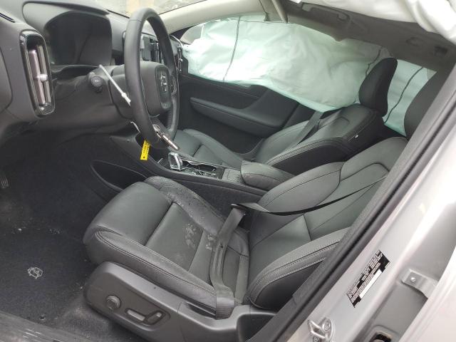 2025 VOLVO XC40 PLUS YV4L12UE8S2504005