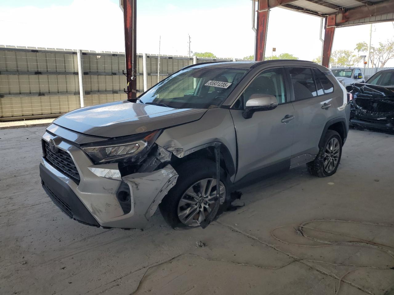 TOYOTA RAV4 XLE PREMIUM
