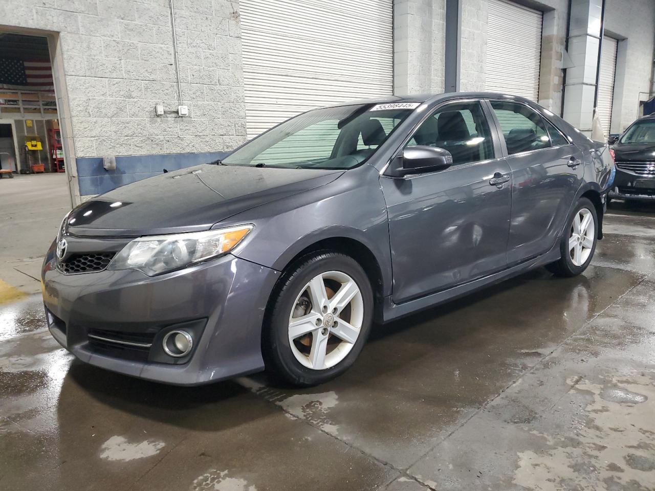 TOYOTA CAMRY BASE