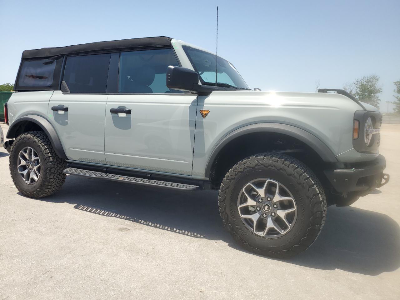 FORD BRONCO BADLANDS