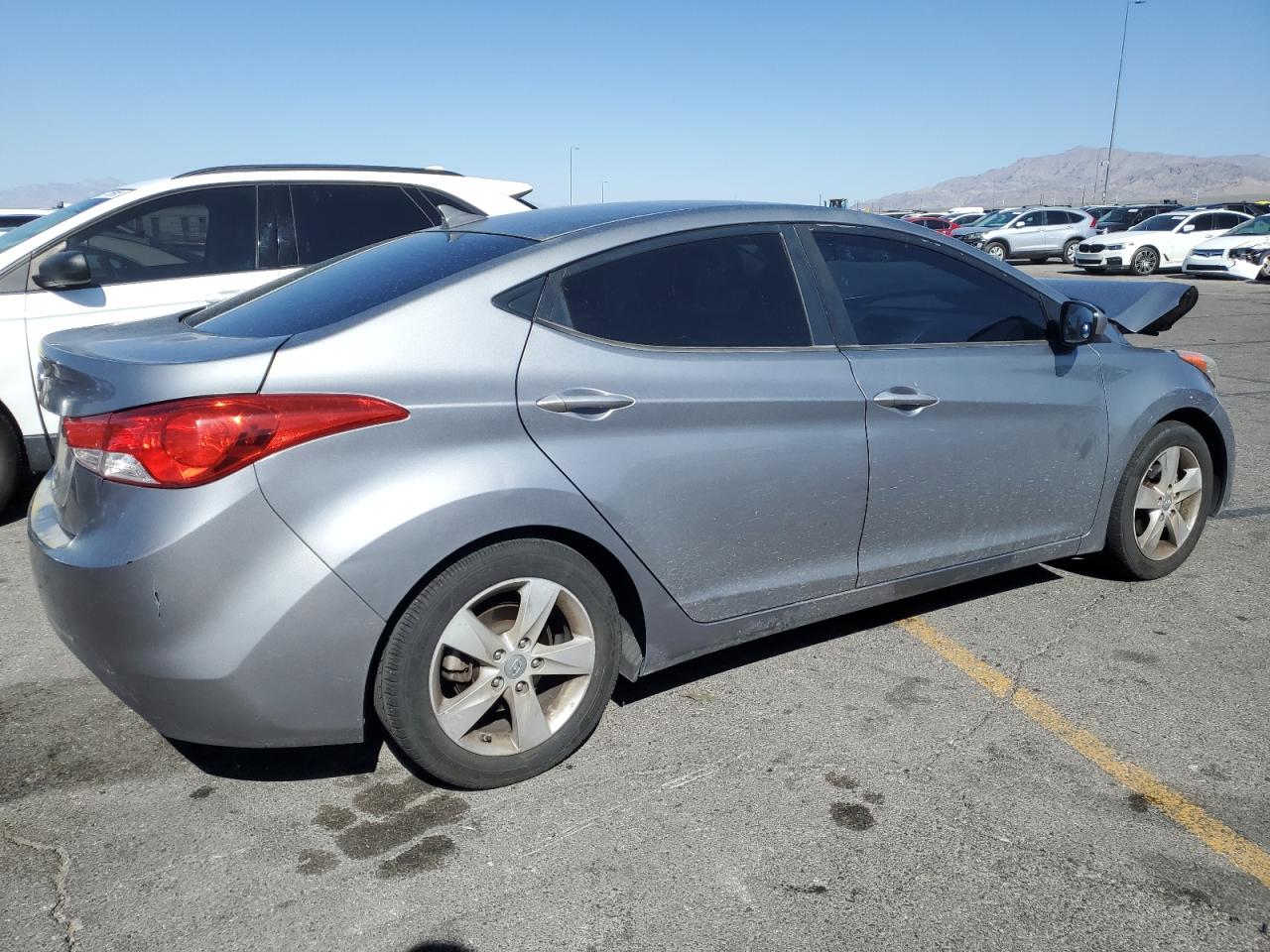 HYUNDAI ELANTRA GLS