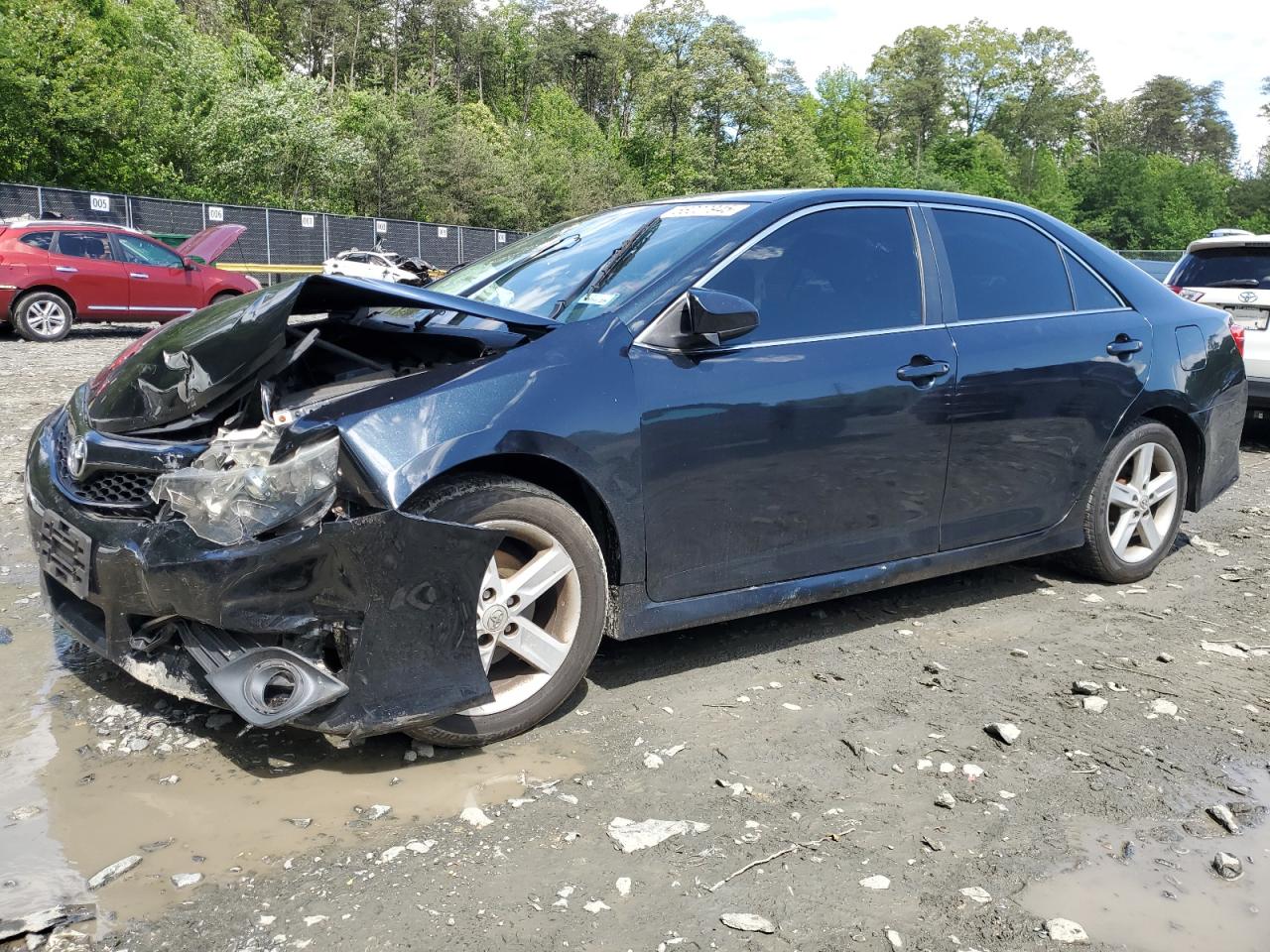 TOYOTA CAMRY BASE