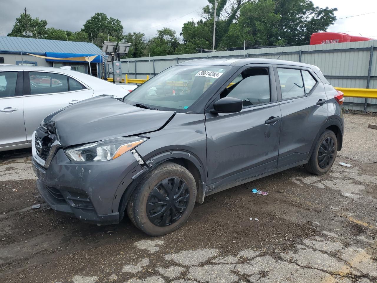 NISSAN KICKS S