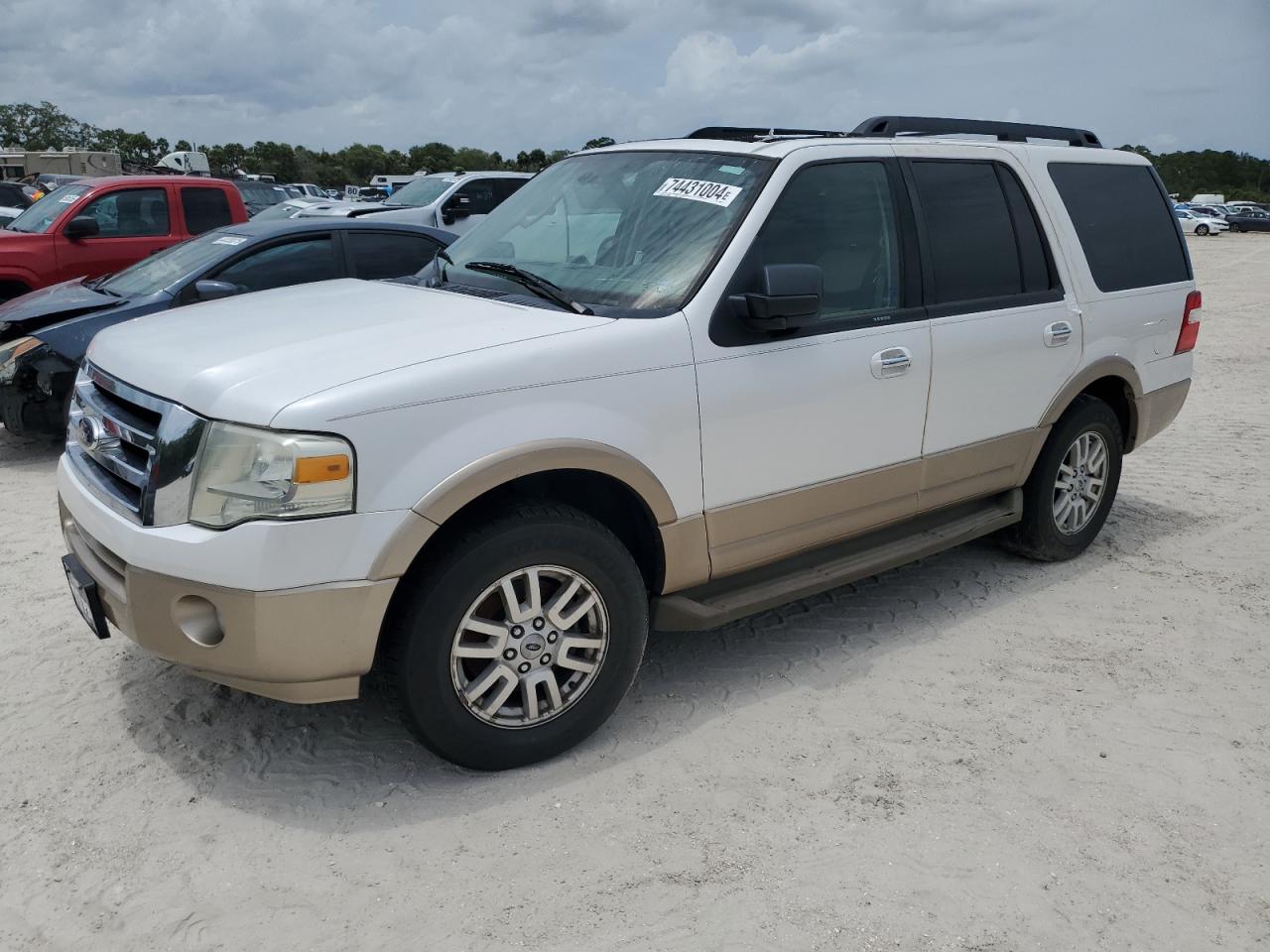 FORD EXPEDITION XLT