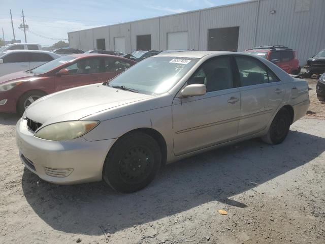 TOYOTA CAMRY LE 2005 gold  gas 4T1BE32K25U558485 photo #1