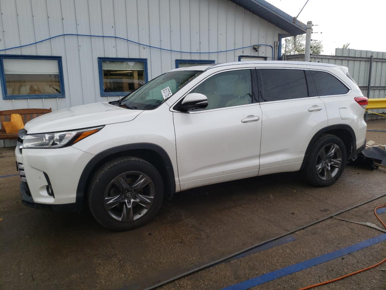TOYOTA HIGHLANDER LIMITED