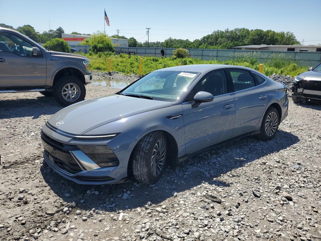 HYUNDAI SONATA HYBRID