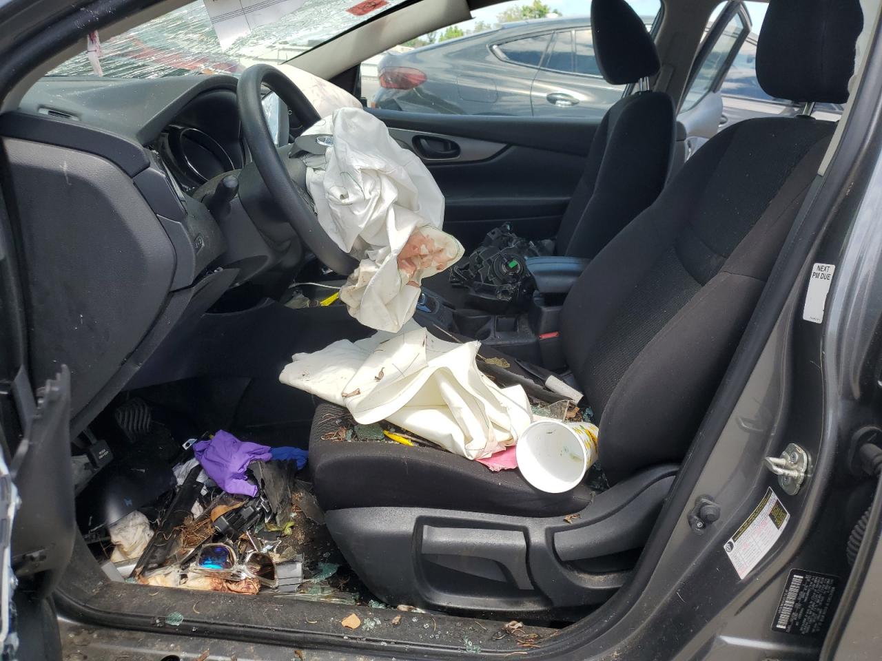 NISSAN ROGUE SPORT S