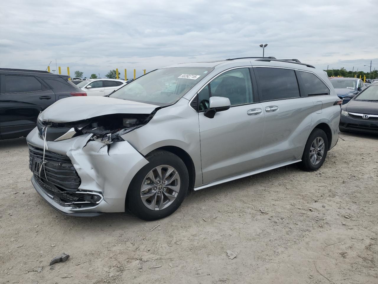 TOYOTA SIENNA XLE