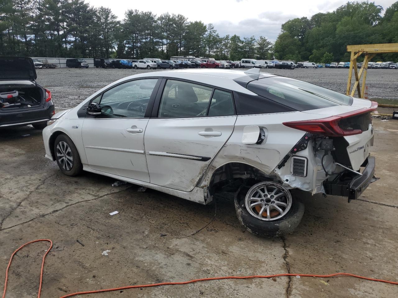 TOYOTA PRIUS PRIME LE