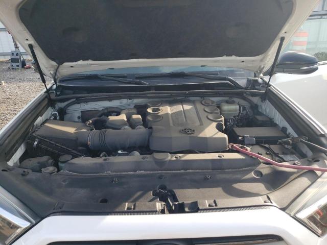2020 TOYOTA 4RUNNER SR - JTEBU5JR9L5768523