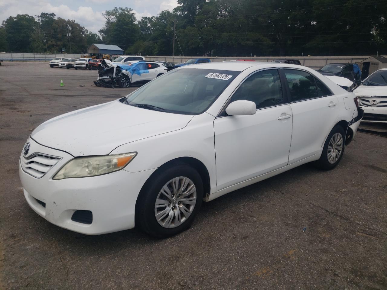 TOYOTA CAMRY BASE