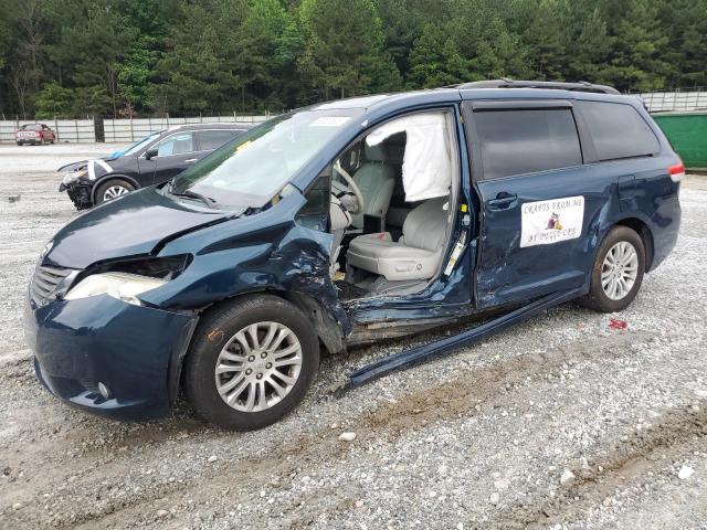TOYOTA SIENNA XLE