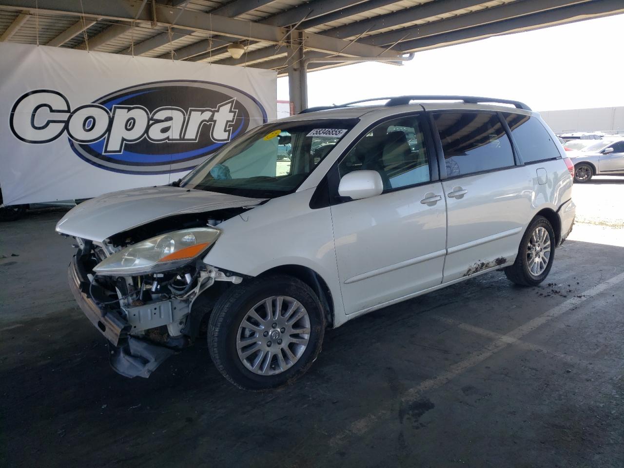 TOYOTA SIENNA XLE