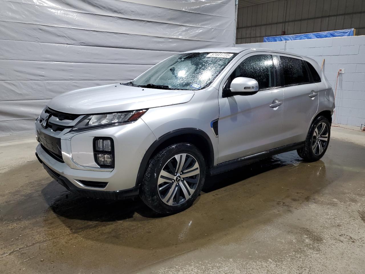 MITSUBISHI OUTLANDER SE