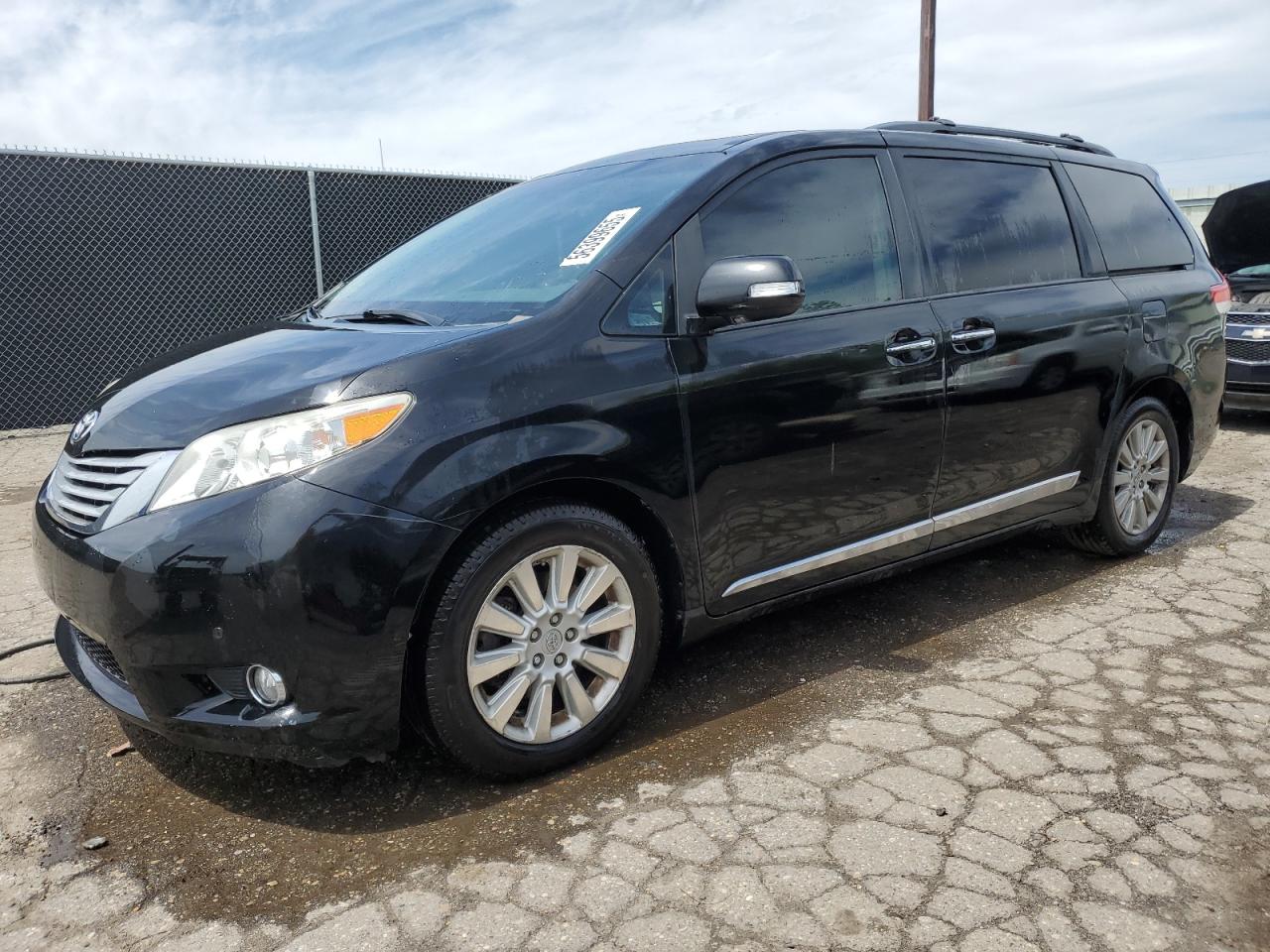 TOYOTA SIENNA XLE