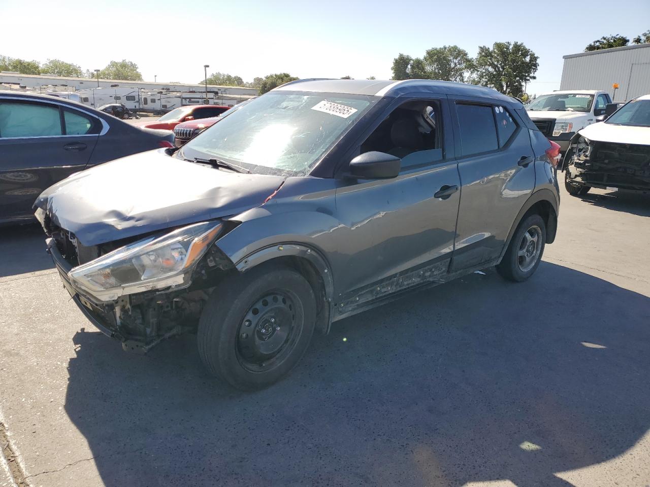NISSAN KICKS S