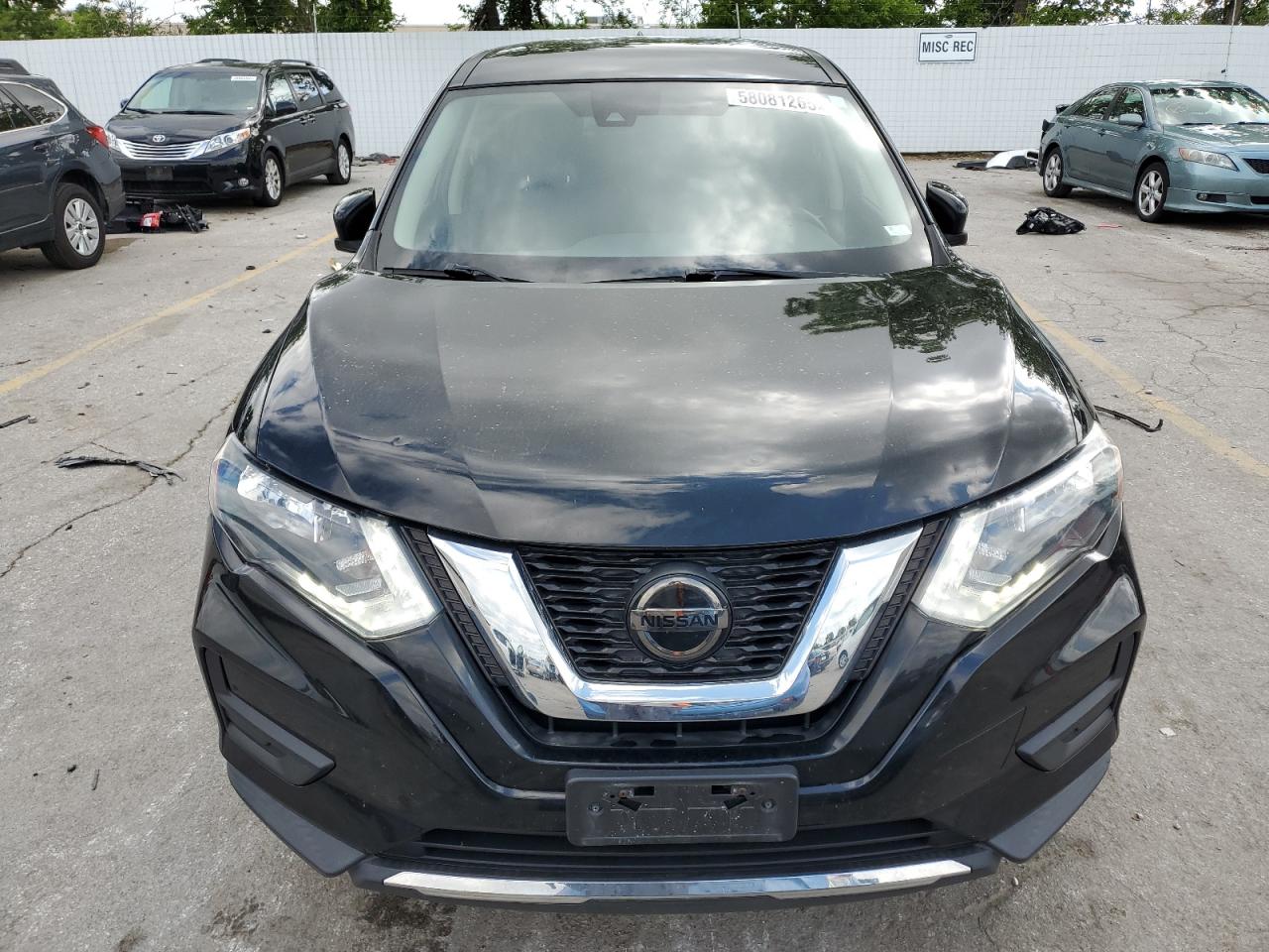 Nissan Rogue s 2020