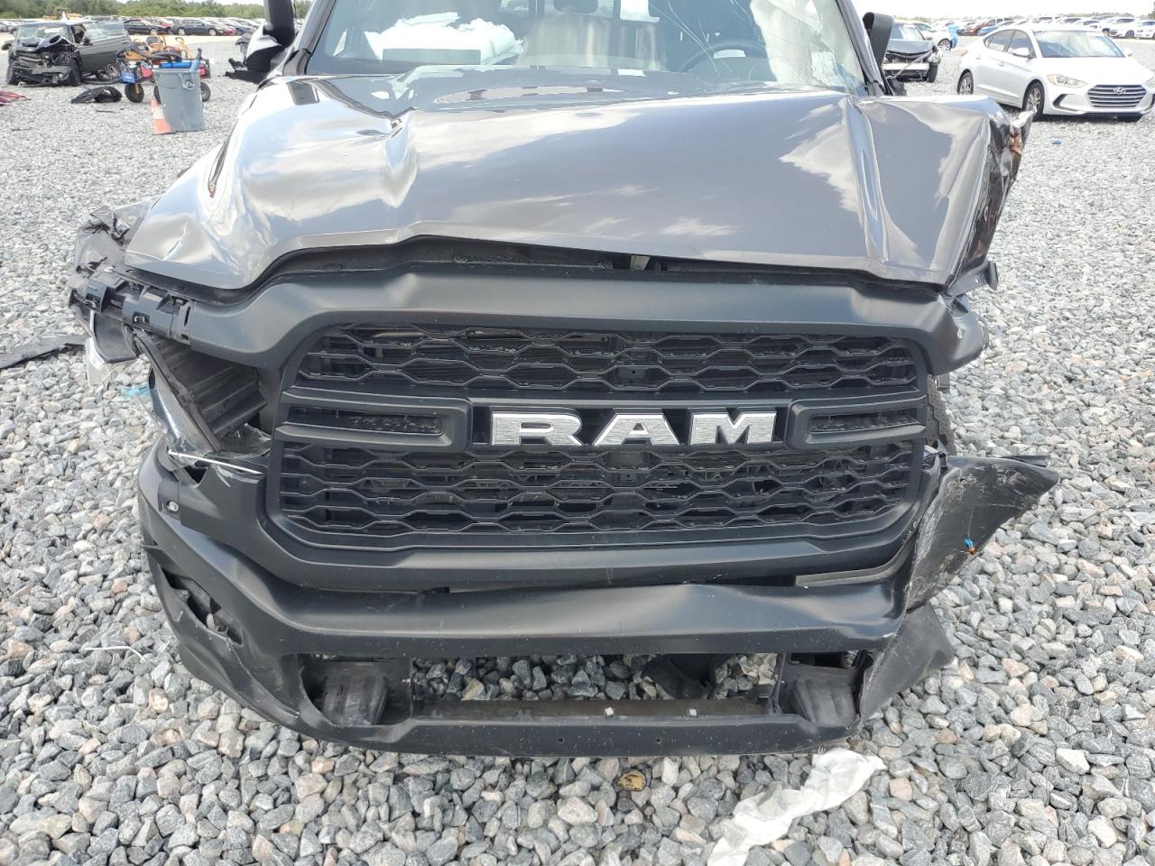 RAM 2500 TRADESMAN