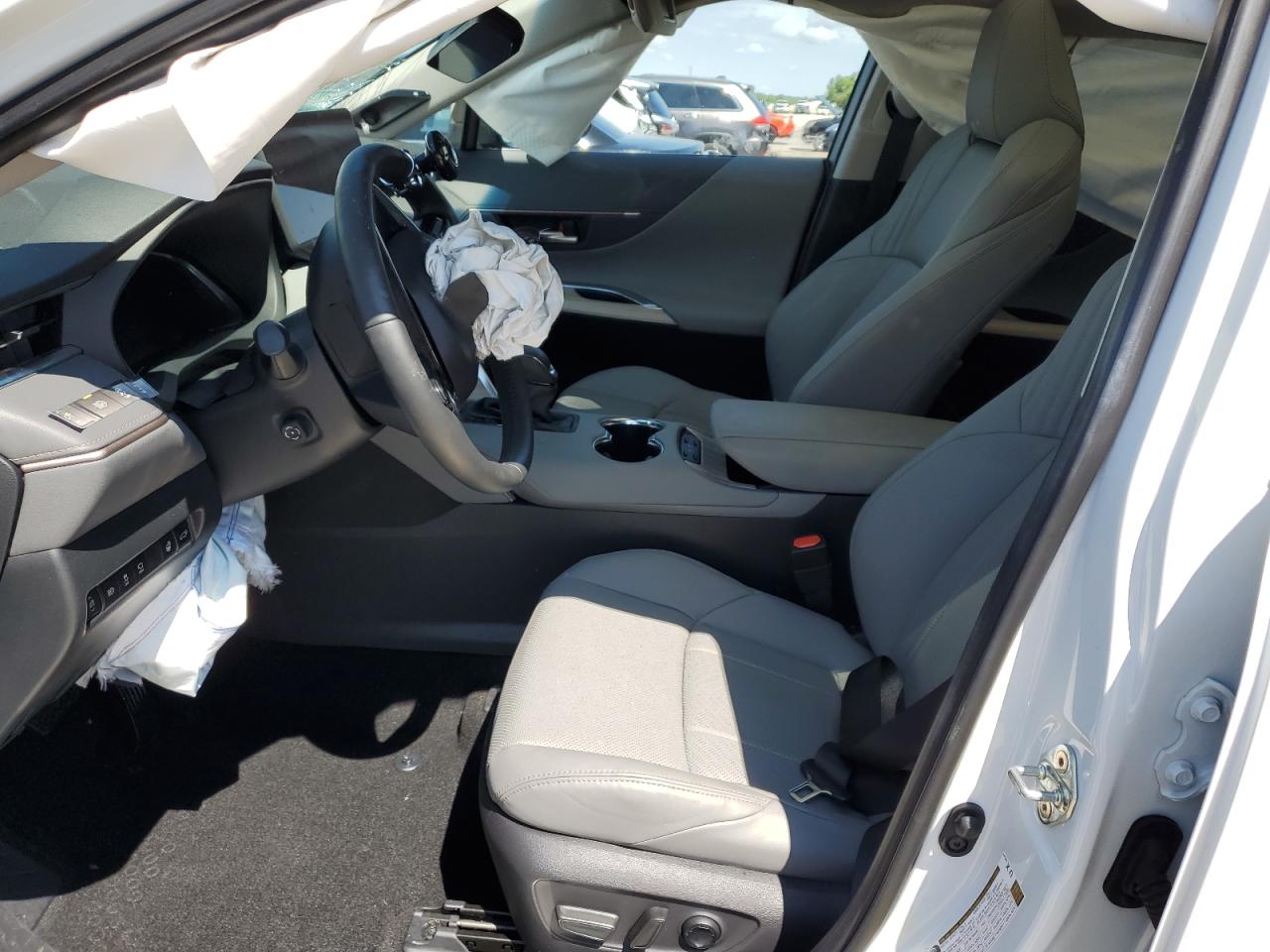 Toyota Venza le 2024