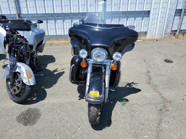 2009 HARLEY-DAVIDSON FLHP 1HD1FC43X9Y675246