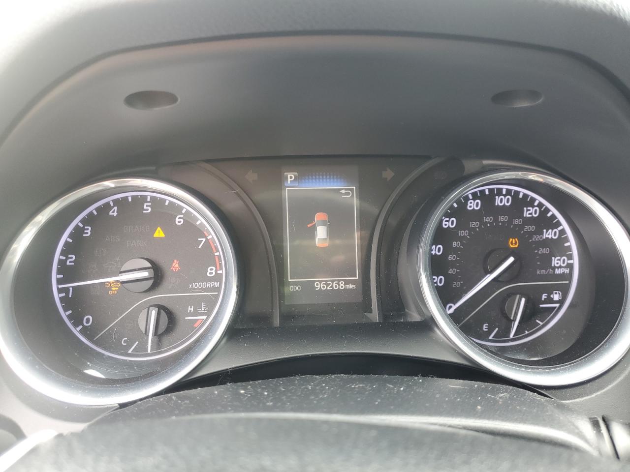 Toyota Camry le 2020