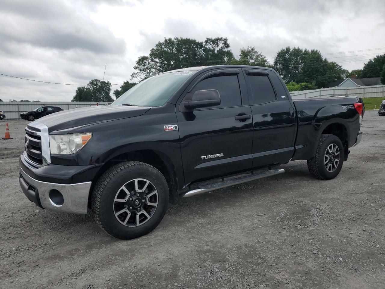 TOYOTA TUNDRA DOUBLE CAB SR5