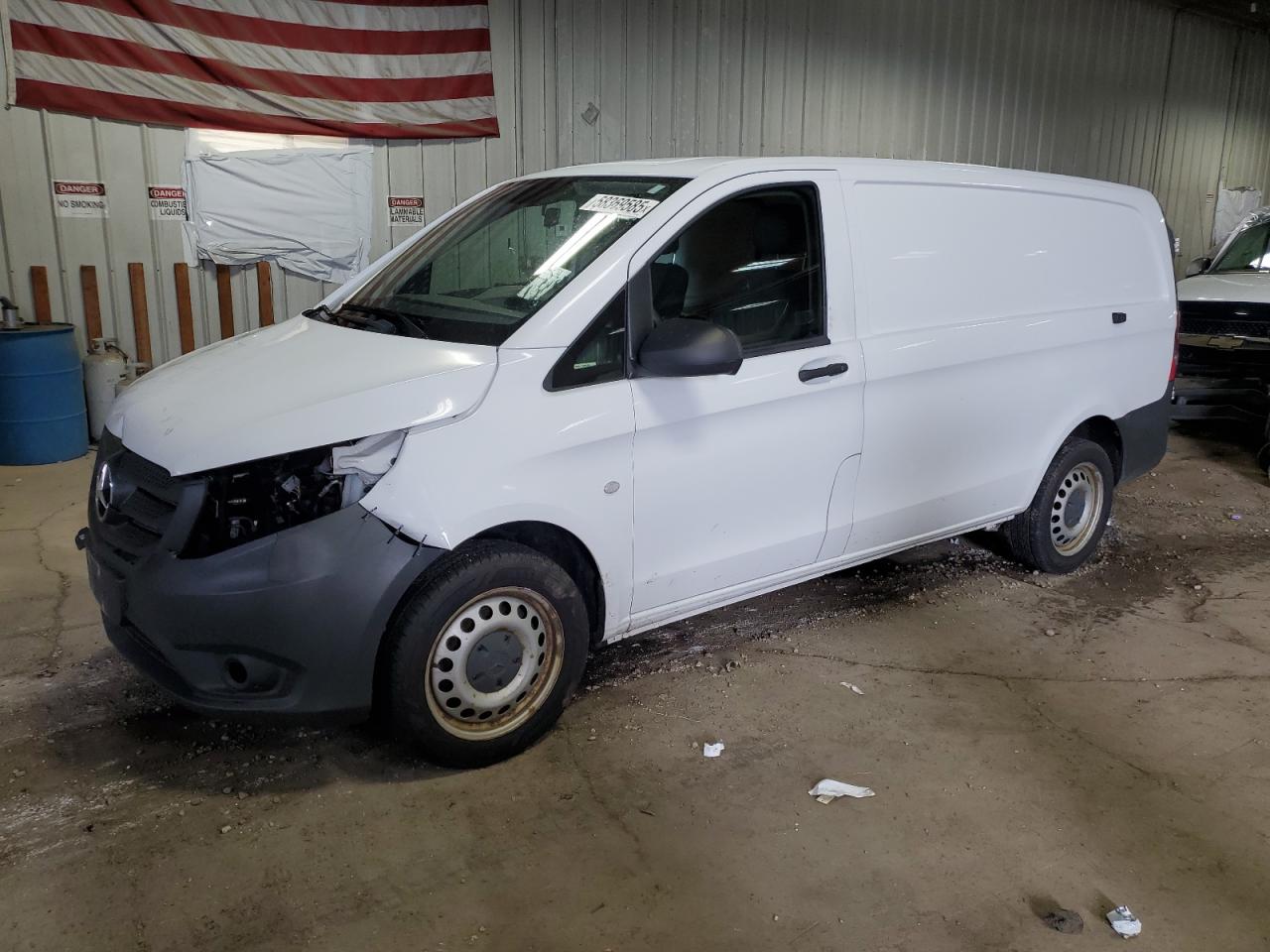 MERCEDES-BENZ METRIS
