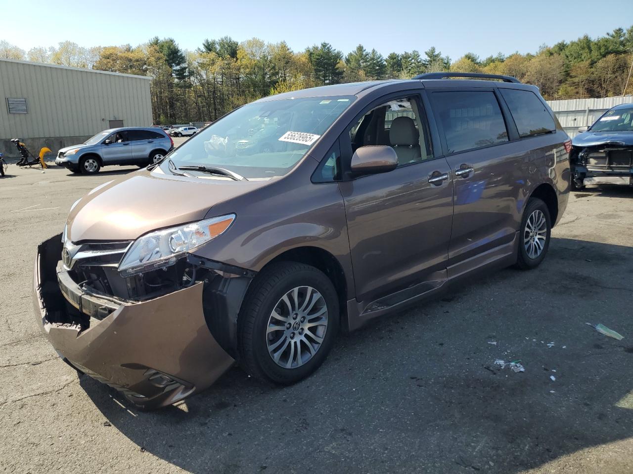 TOYOTA SIENNA XLE