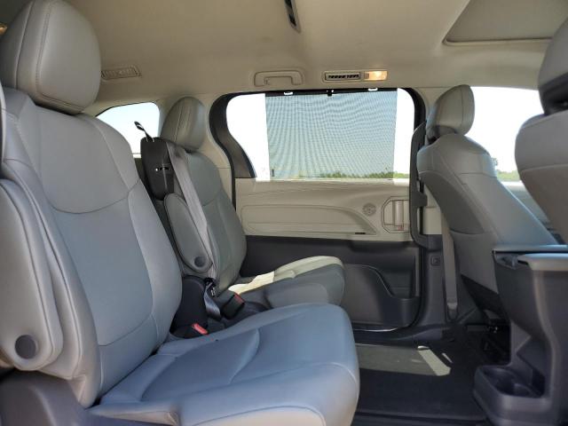 2021 TOYOTA SIENNA XLE - 5TDYRKEC1MS073758
