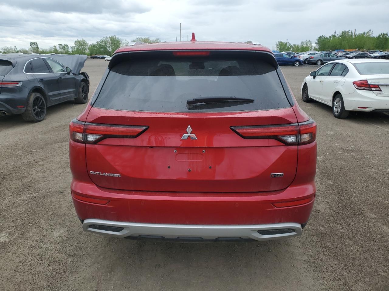 Mitsubishi Outlander 2023
