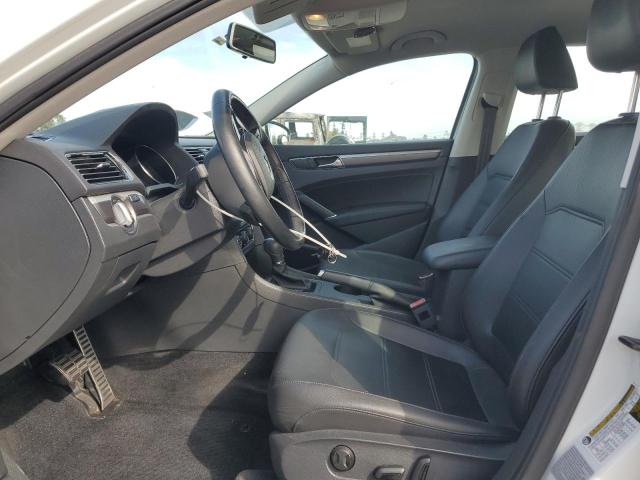 2017 VOLKSWAGEN PASSAT R-L - 1VWDT7A33HC005677