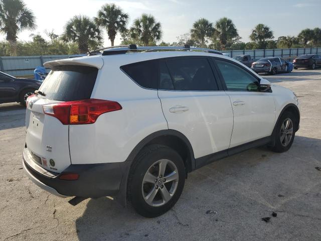 2015 TOYOTA RAV4 XLE - JTMRFREV0FD166812