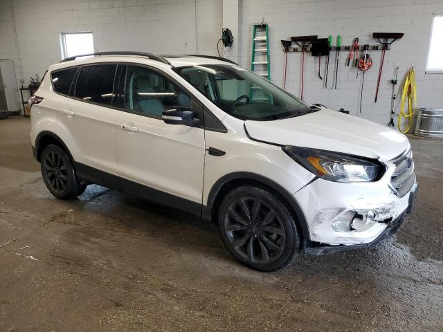 Vin: 1fmcu0jd7huc96136, lot: 57663245, ford escape titanium 20174